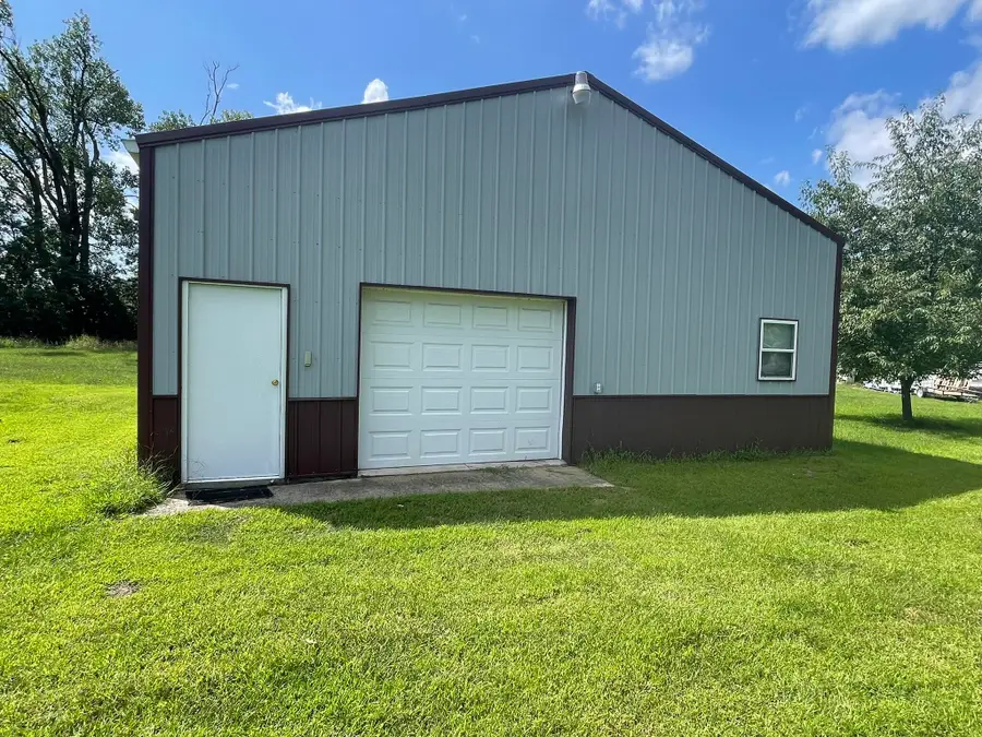 1018 Elm Street Sw, Demotte, IN 46310 - #2