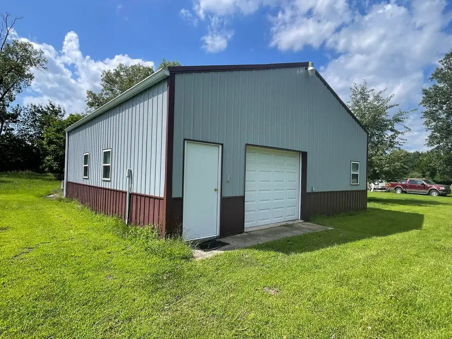 1018 Elm Street Sw, Demotte, IN 46310 - #3