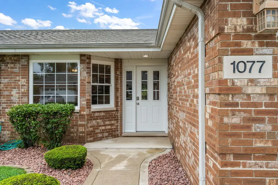1077 Freedom Circle S, Crown Point, IN 46307 - #3