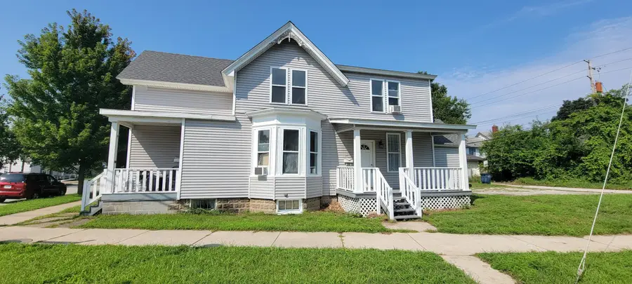 424 E 10th Street, Michigan City, IN 46360 - #2