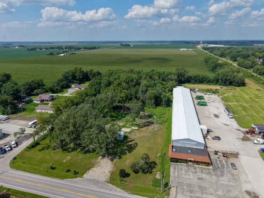 206 W Seymour Street, Kentland, IN 47951 - #2