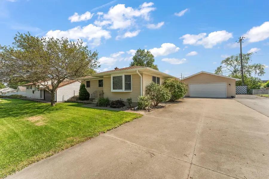 3821 W 80th Avenue, Merrillville, IN 46410 - #2