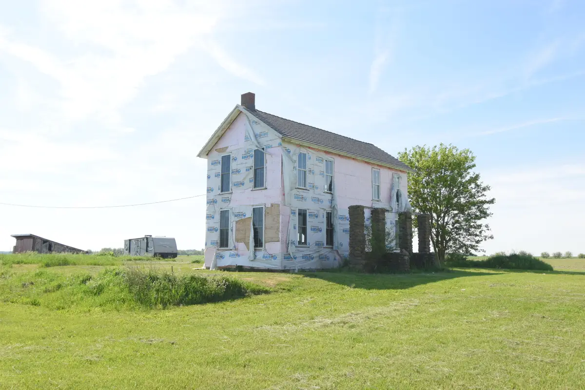 569 S 100 W, Rensselaer, IN 47978 - #1