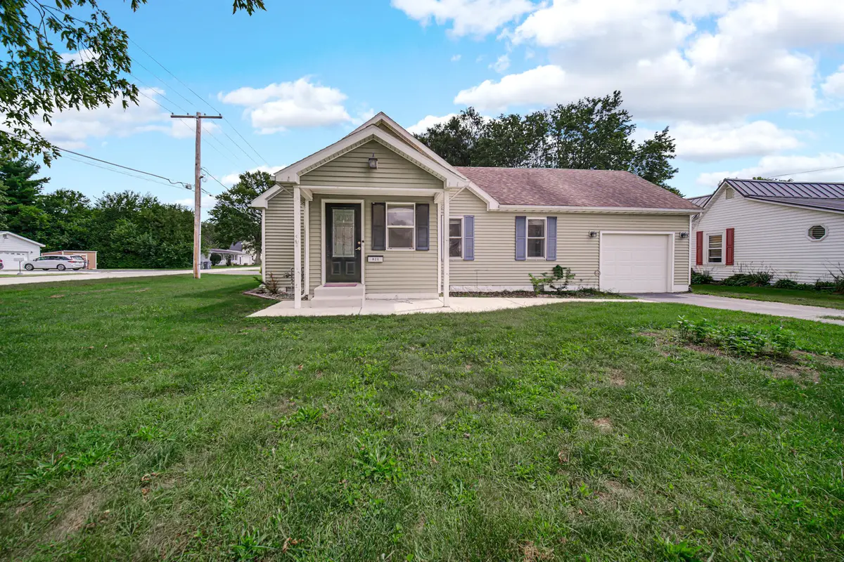 821 N Webster Street, Rensselaer, IN 47978 - #1