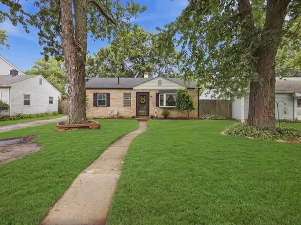 270 Woodlawn Avenue, Porter, IN 46304