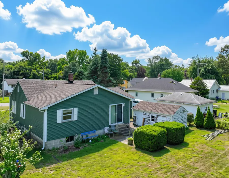 803 E Lake Street, Knox, IN 46534 - #2