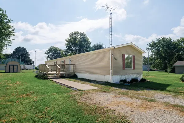 307 S Chestnut Street, Earl Park, IN 47942