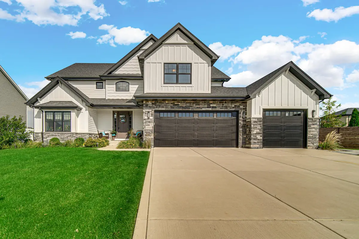 10101 Norwich Drive, Munster, IN 46321 - #1