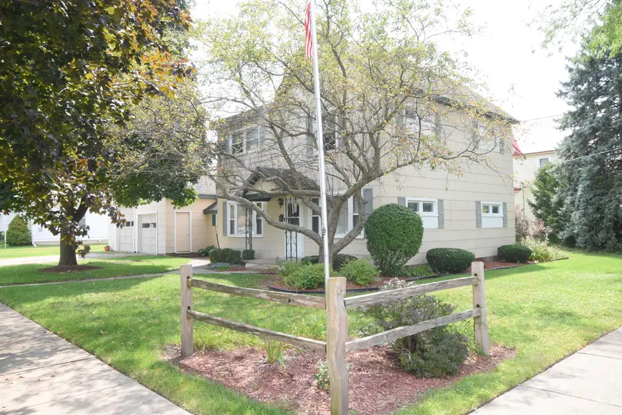401 E Angelica Street, Rensselaer, IN 47978 - #2