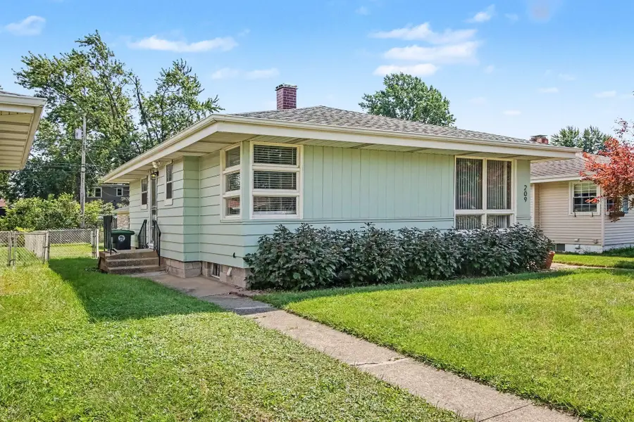 209 S Virginia Street, Hobart, IN 46342 - #3
