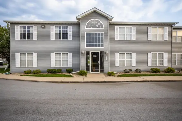 8211 Lincoln Circle #A, Merrillville, IN 46410