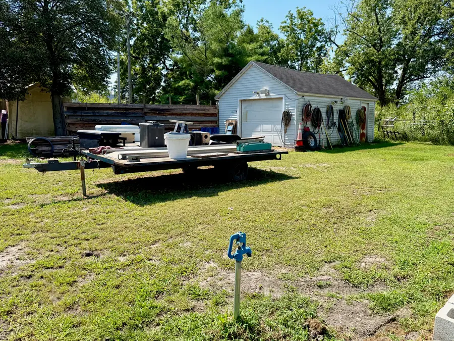 615 E Pearl Street, Medaryville, IN 47957 - #2
