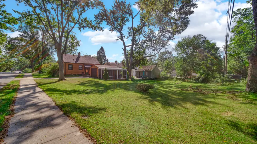 613 Madison Street, Valparaiso, IN 46385 - #3