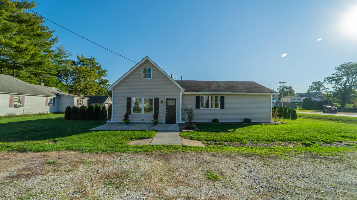 205 E Grove Street, Wheatfield, IN 46392 - #1