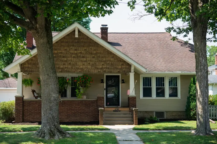 105 N Greenwich Street, Valparaiso, IN 46383 - #2