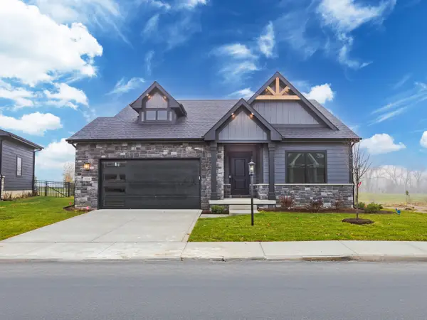 3101 Forestside Lane, Valparaiso, IN 46385