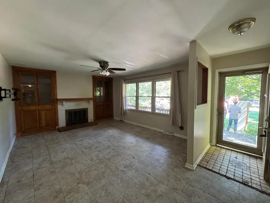 236 S 150 E, Valparaiso, IN 46383 - #3