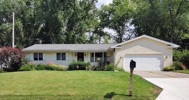 207 Highland Drive, Valparaiso, IN 46383 - #1
