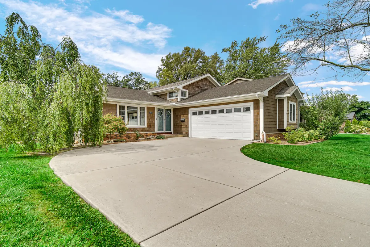 9424 Chestnut Lane, Munster, IN 46321 - #1