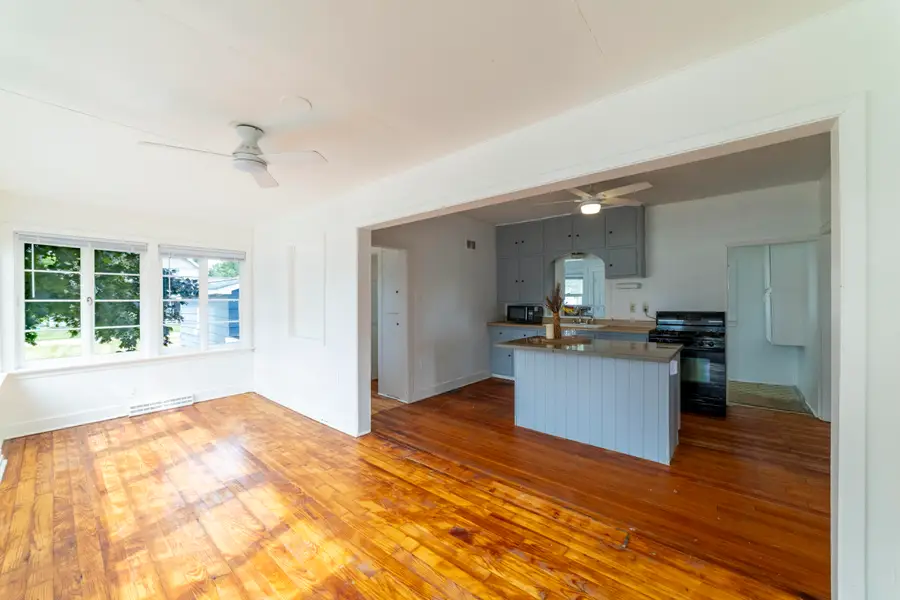 201 E High Street, Wanatah, IN 46390 - #3