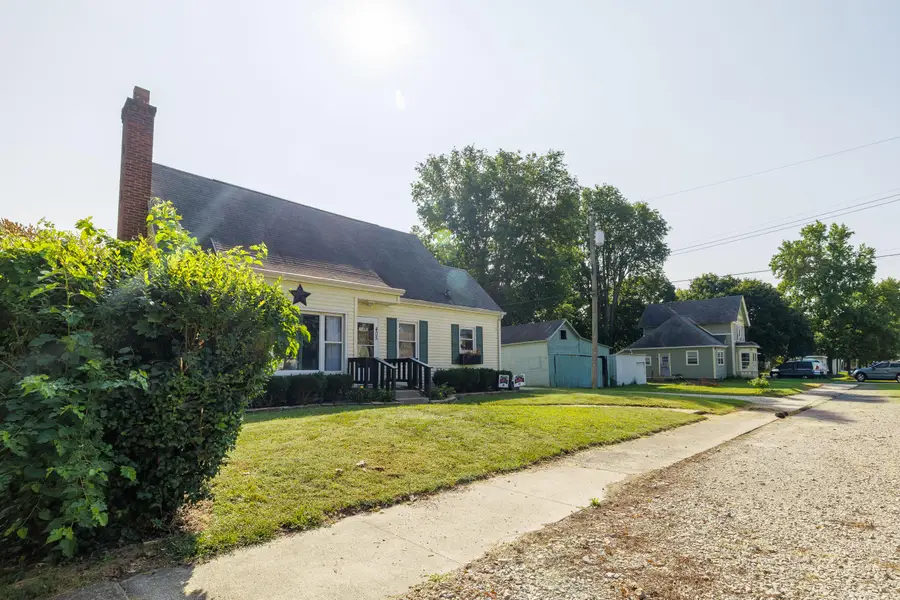 405 N 2nd Street, Kentland, IN 47951 - #2