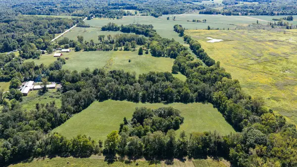 1226 N County Line Road, Westville, IN 46391