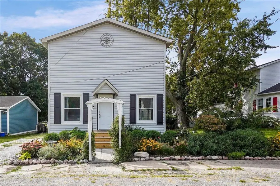 208 W Alyea Street, Hebron, IN 46341 - #3