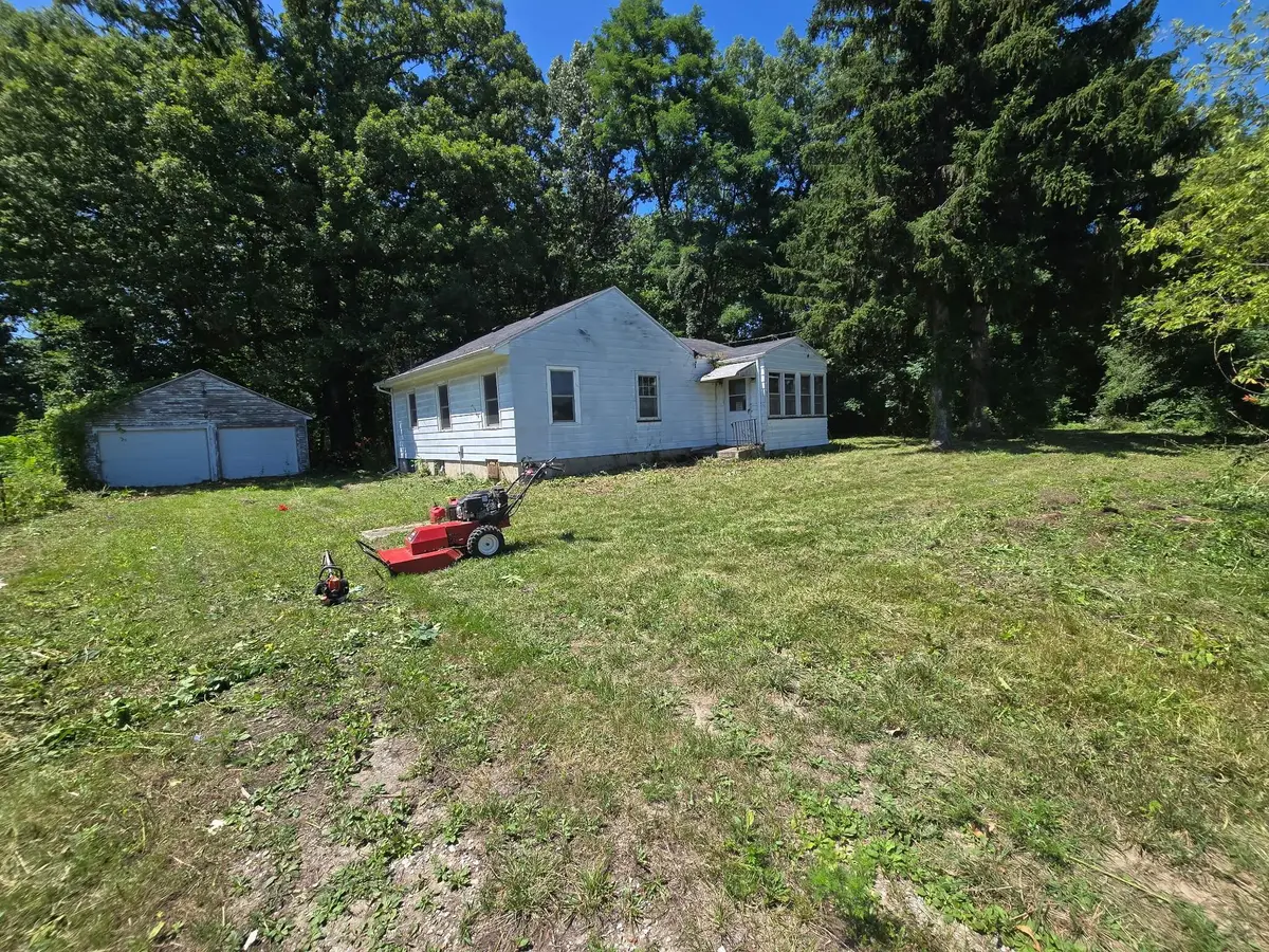 912 N State Road 149, Valparaiso, IN 46385 - #1