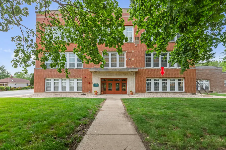 311 S Court Street #104, Crown Point, IN 46307 - #2