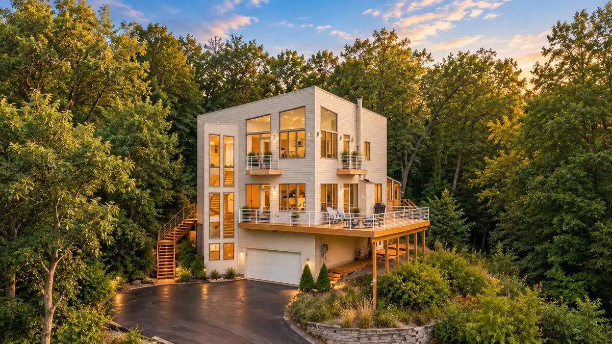 711 E Lake Front Drive, Beverly Shores, IN 46301 - #1