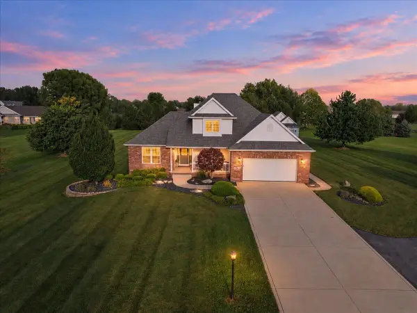 99 Stone Creek Drive, Valparaiso, IN 46383