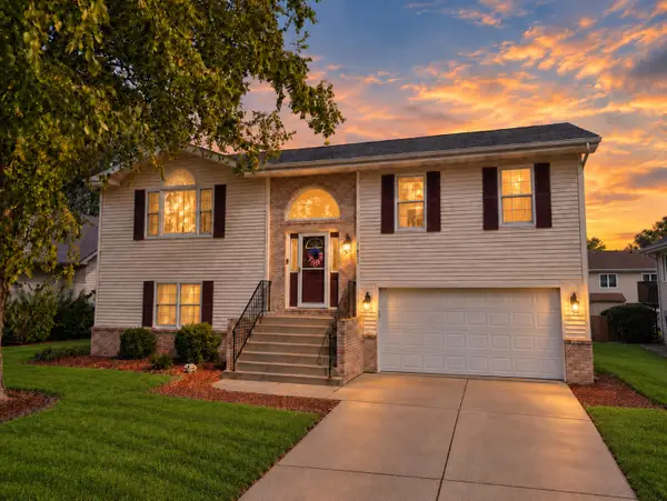 1602 Krame Drive, Crown Point, IN 46307