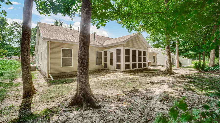 49 Victoria Circle, La Porte, IN 46350 - #2
