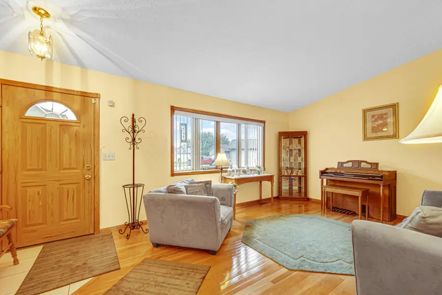 250 Hawthorne Court, Hobart, IN 46342 - #3