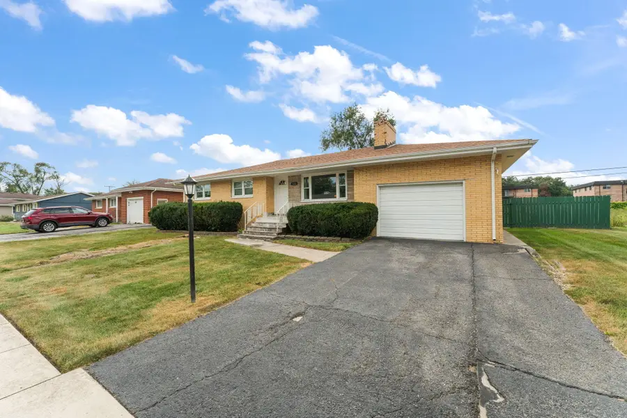 5600 Grant Street, Merrillville, IN 46410 - #3