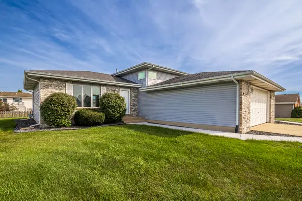 11712 S Magoun Drive, St. John, IN 46373