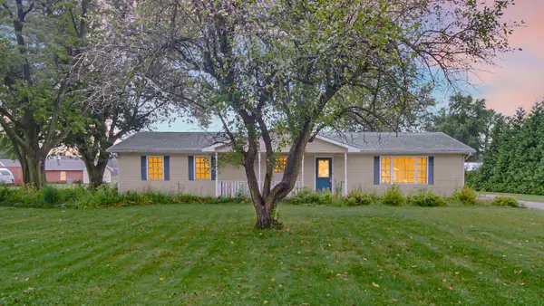 8973 Luann Drive S, DeMotte, IN 46310