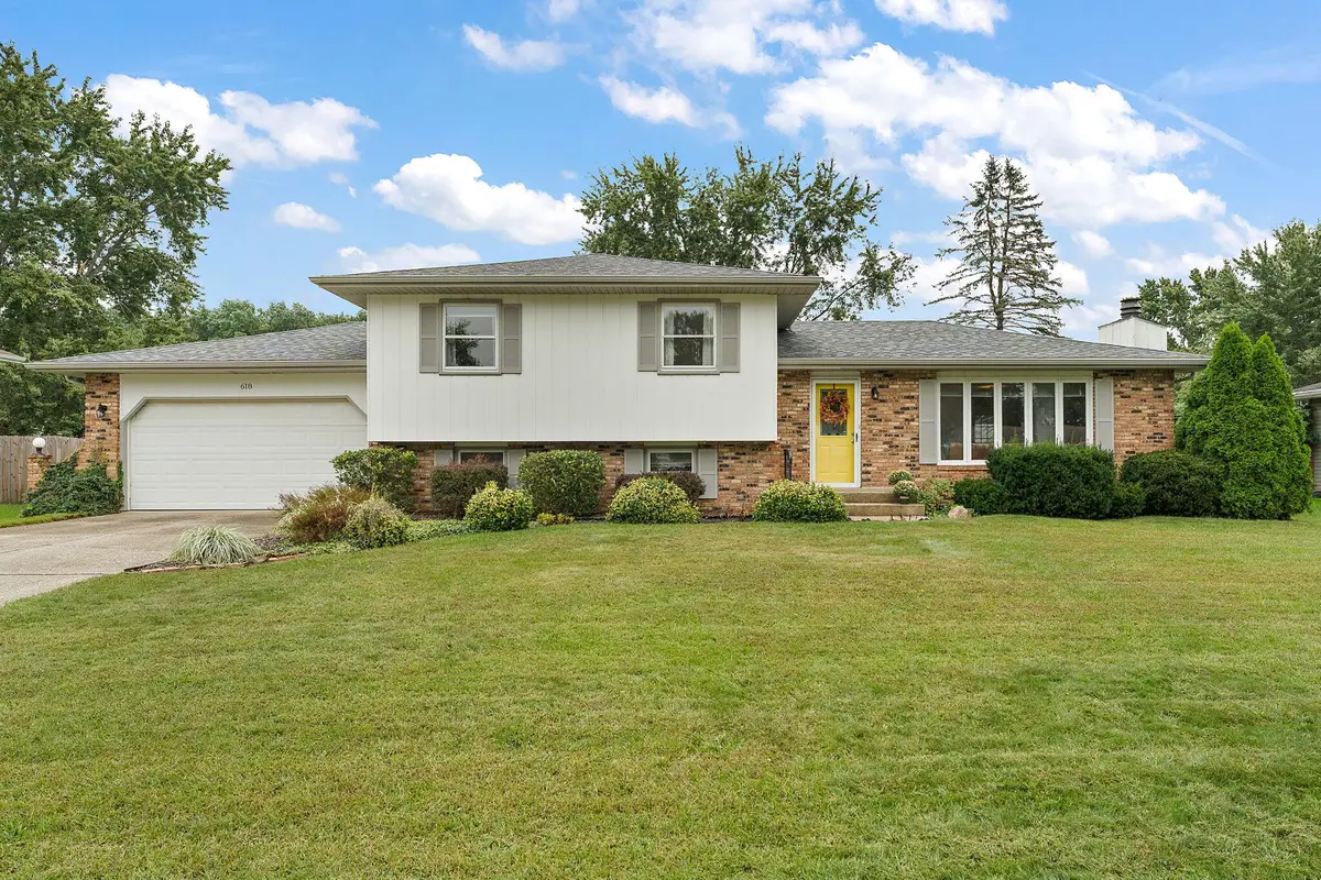 618 Dogwood Drive, Michigan City, IN 46360 - #1