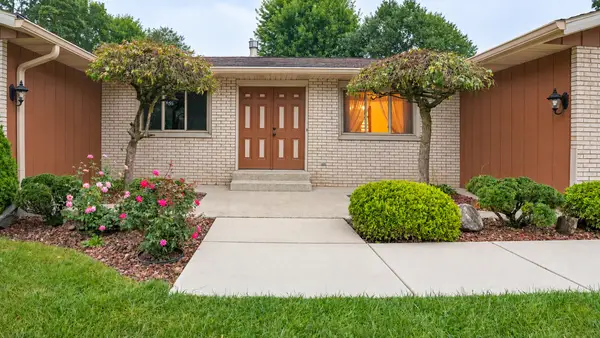 2633 N Stuyvesant Lane, La Porte, IN 46350