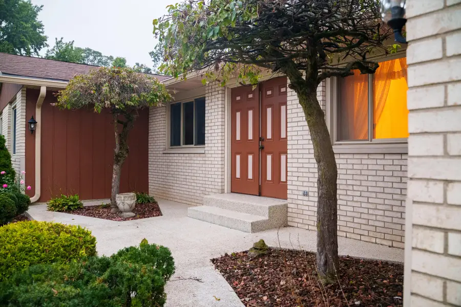 2633 N Stuyvesant Lane, La Porte, IN 46350 - #3