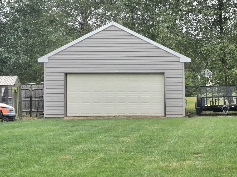 864 Jeflynn Drive, Kouts, IN 46347 - #3