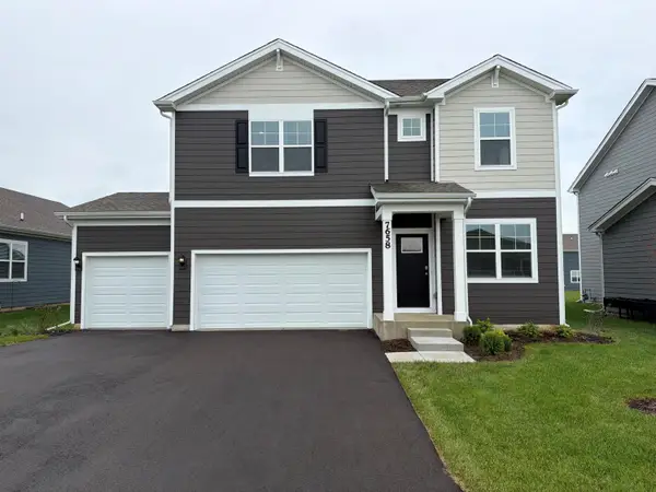 7658 W 106th Place, Crown Point, IN 46307