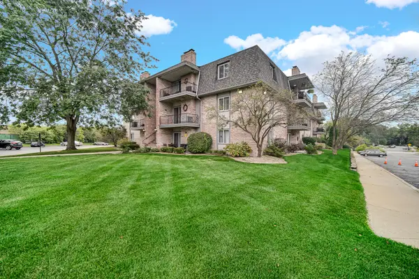 1720 Homan Drive #208, Schererville, IN 46375