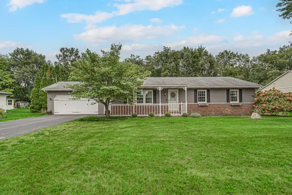 8868 Luann Drive E, DeMotte, IN 46310
