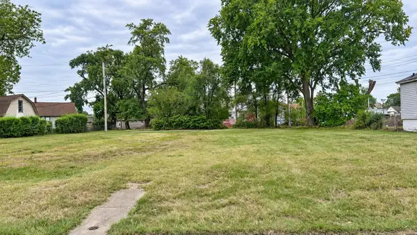 828 May Street, Hammond, IN 46320