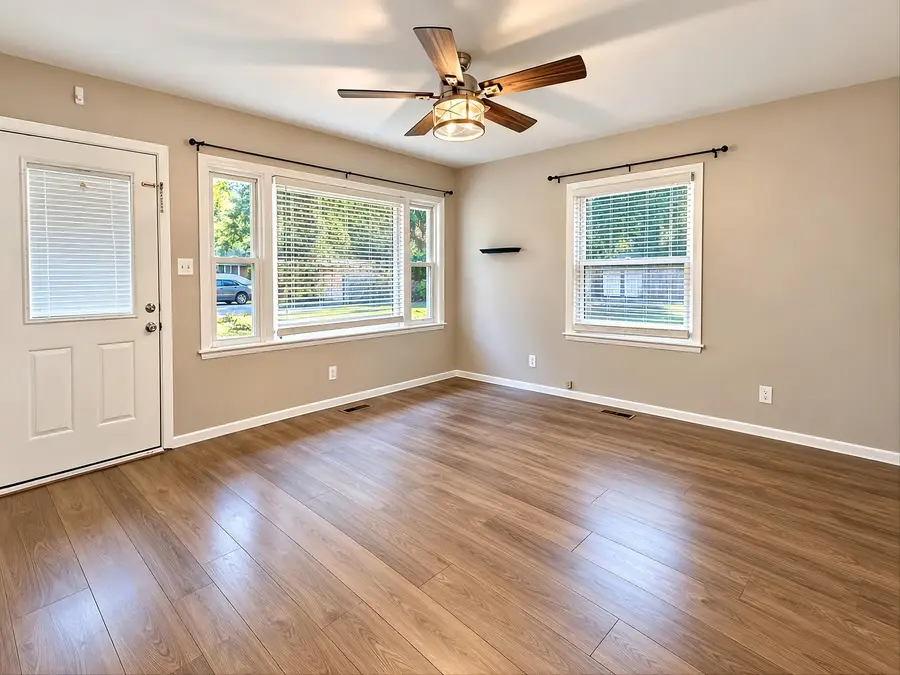 1514 E 33rd Avenue, Hobart, IN 46342 - #3