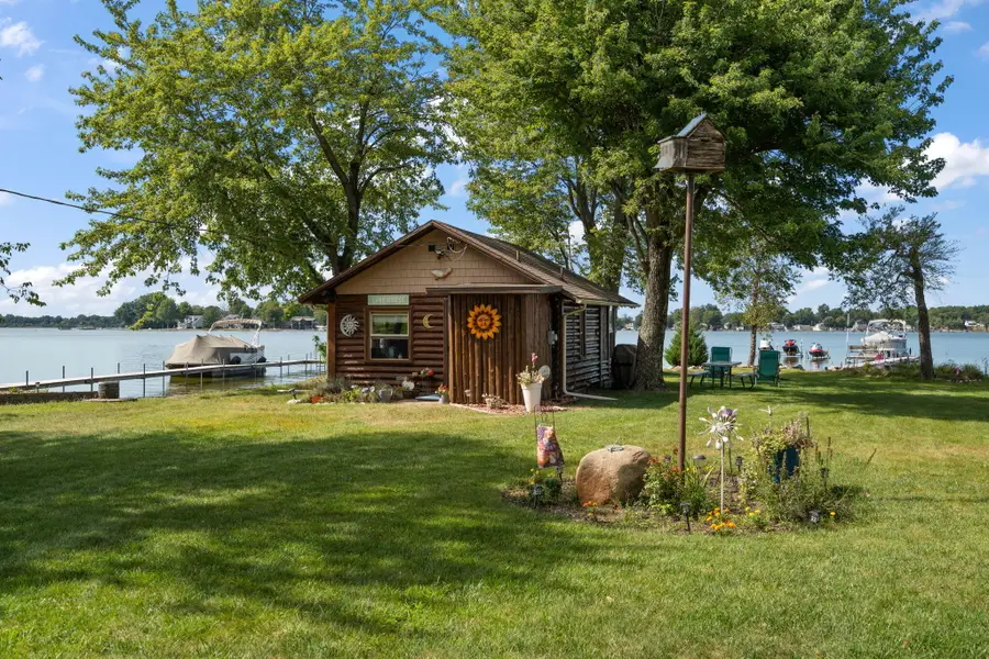 6047 S State Road 10, Knox, IN 46534 - #2