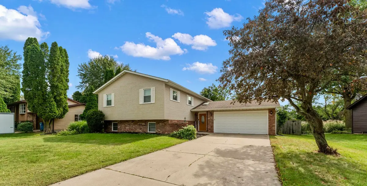 301 Primrose Circle, Chesterton, IN 46304 - #1