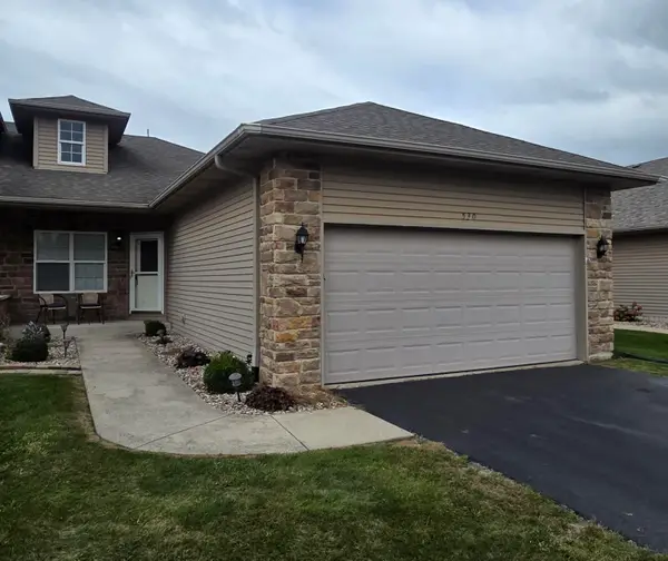 530 Cochran Drive, Crown Point, IN 46307