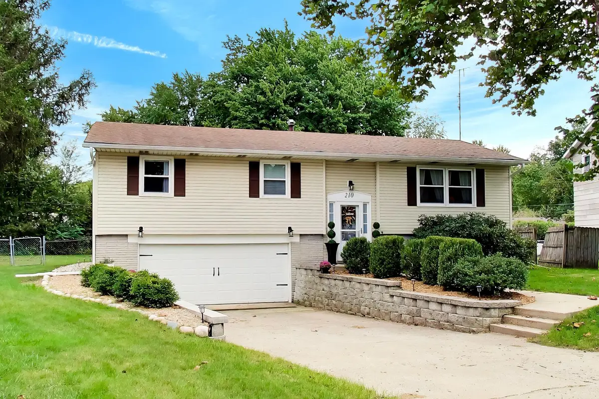 210 Lawndale Place, Michigan City, IN 46360 - #1